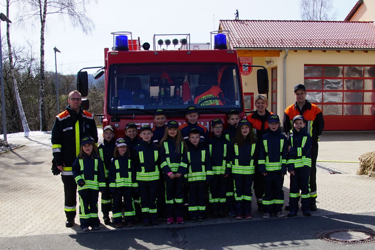 Gruppenfoto der neu gegründeten Kinderfeuerwehr